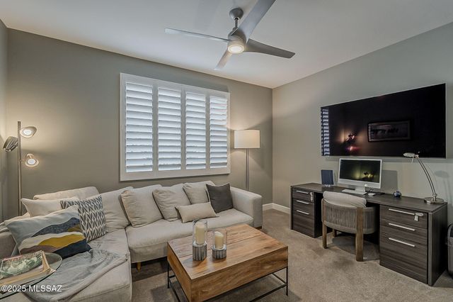 2499 E Rolling Meadow Lane, Green Valley, AZ 85614