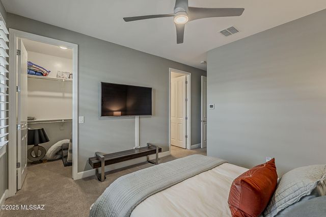 2499 E Rolling Meadow Lane, Green Valley, AZ 85614