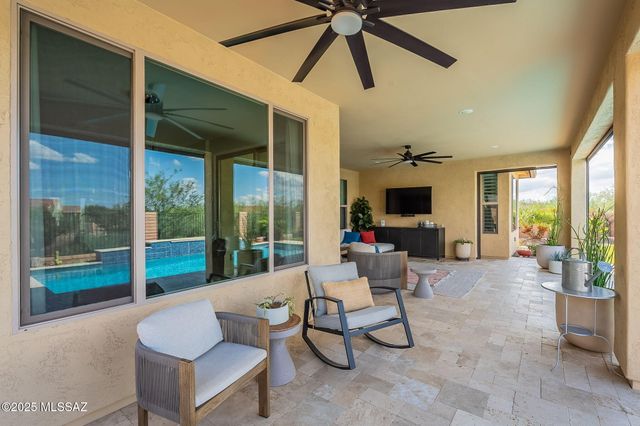 2499 E Rolling Meadow Lane, Green Valley, AZ 85614