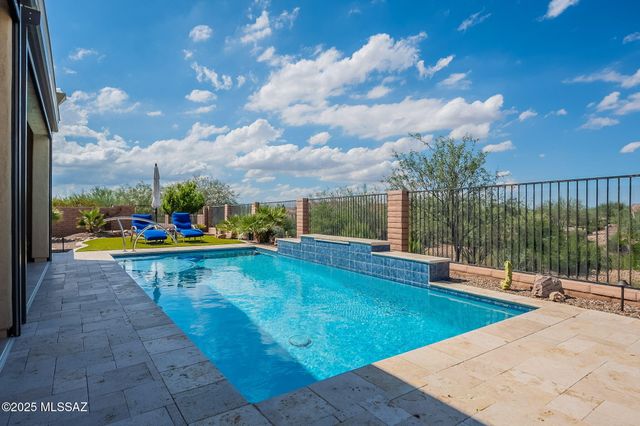 2499 E Rolling Meadow Lane, Green Valley, AZ 85614