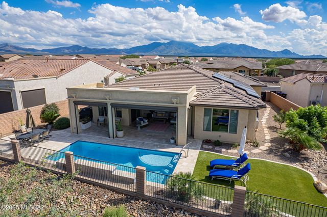 2499 E Rolling Meadow Lane, Green Valley, AZ 85614