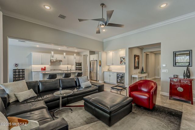 2499 E Rolling Meadow Lane, Green Valley, AZ 85614