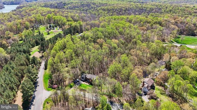 11920 HENDERSON RD, Clifton, VA 20124
