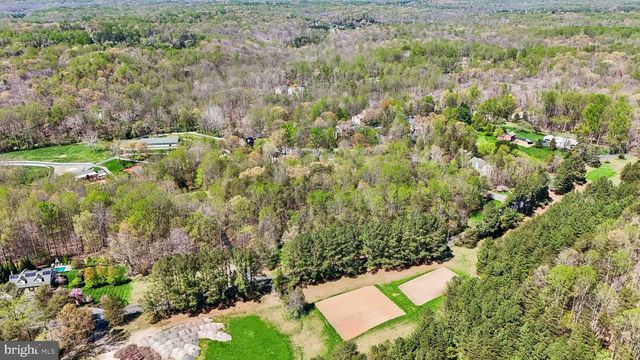 11920 HENDERSON RD, Clifton, VA 20124
