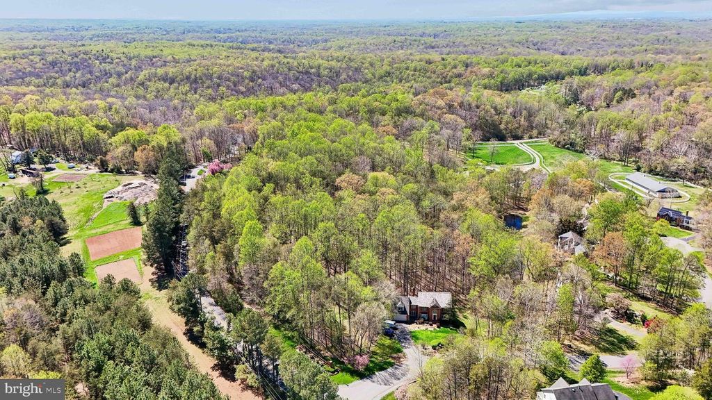 11920 HENDERSON RD, Clifton, VA 20124
