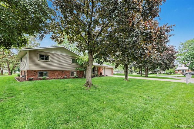 13555 Terry Drive, Utica, MI 48315