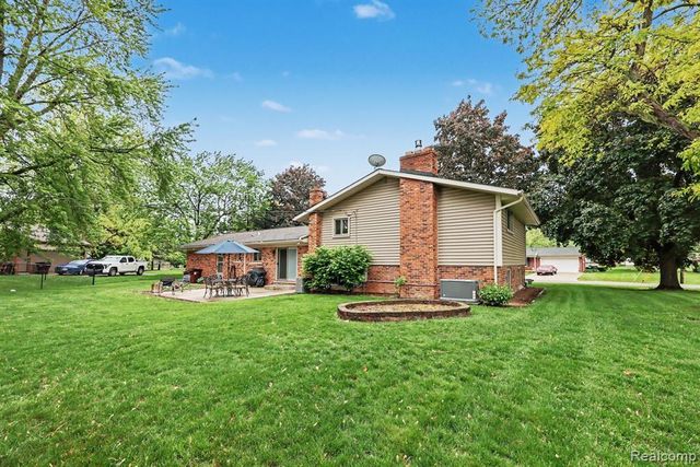 13555 Terry Drive, Utica, MI 48315