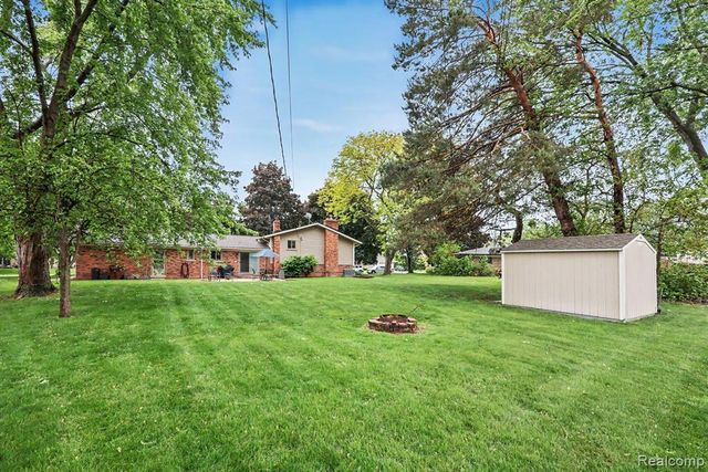 13555 Terry Drive, Utica, MI 48315