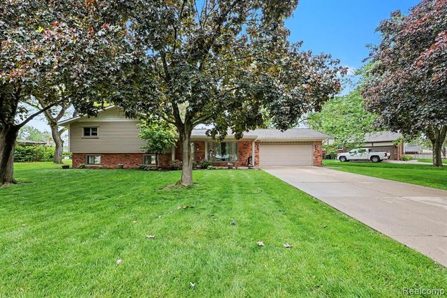 13555 Terry Drive, Utica, MI 48315