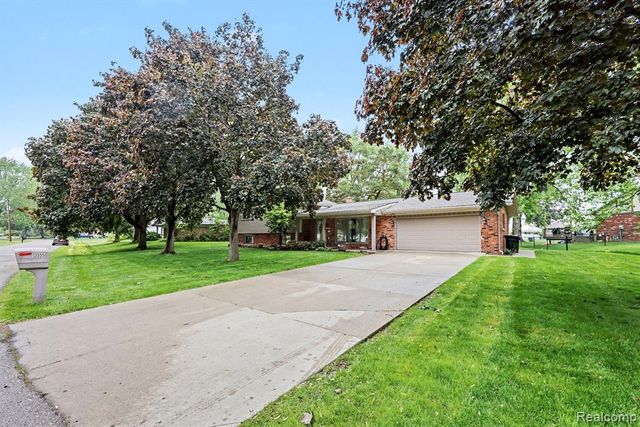 13555 Terry Drive, Utica, MI 48315