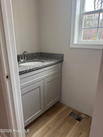 565 S Glover Street, Southern Pines, NC 28387