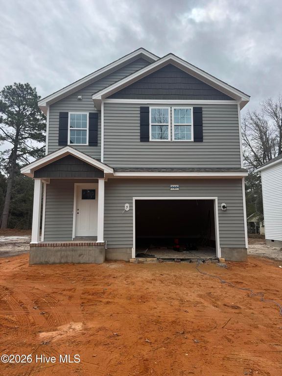 565 S Glover Street, Southern Pines, NC 28387