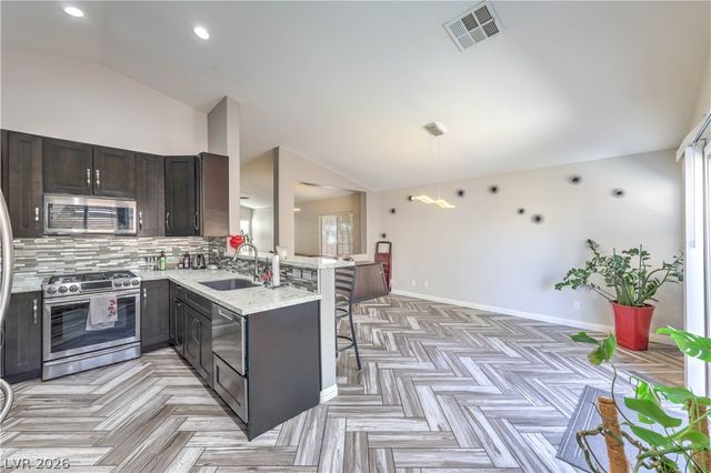 2348 Buffalo Run Avenue, Las Vegas, NV 89123