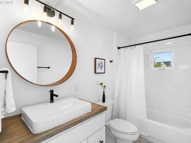 3543 Se 64TH Ave, Portland, OR 97206