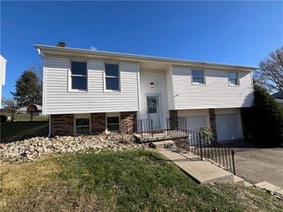 2279 Lancelot Drive, North Huntingdon, PA 15642