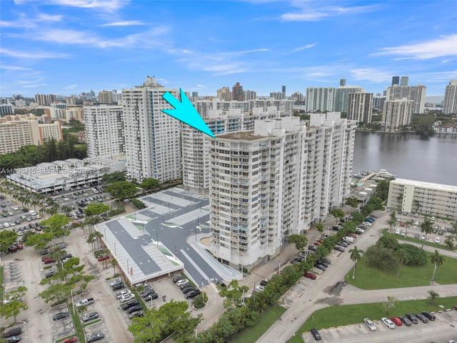18011 Biscayne Blvd PH04, Aventura, FL 33160