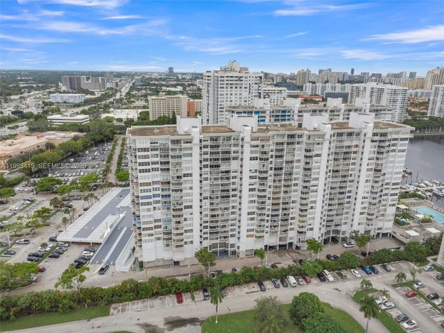 18011 Biscayne Blvd PH04, Aventura, FL 33160