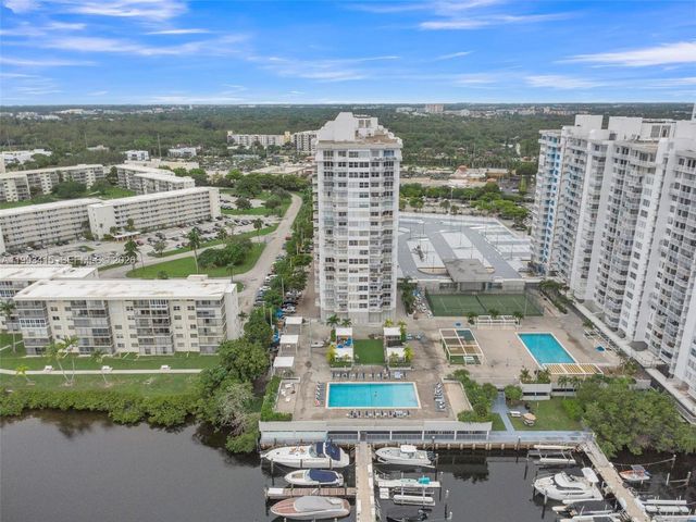 18011 Biscayne Blvd PH04, Aventura, FL 33160