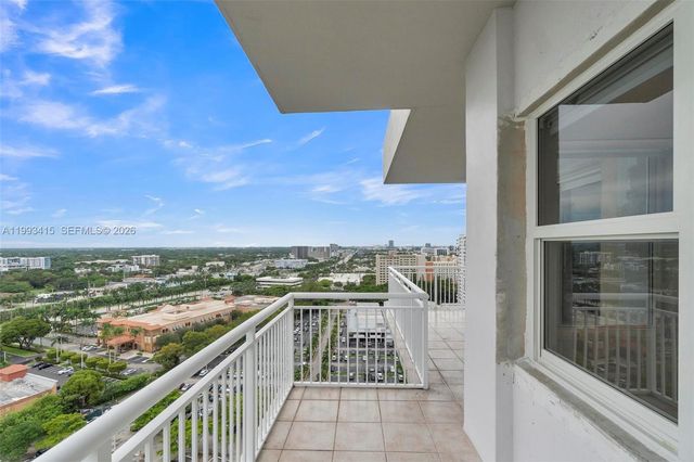 18011 Biscayne Blvd PH04, Aventura, FL 33160