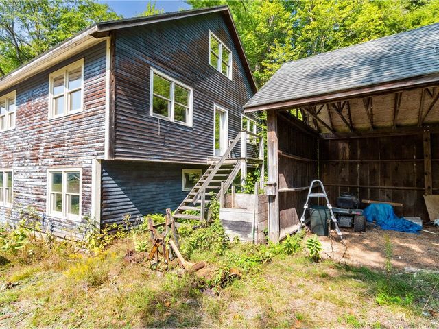 27 Oak Hill Lane, Westford, VT 05494