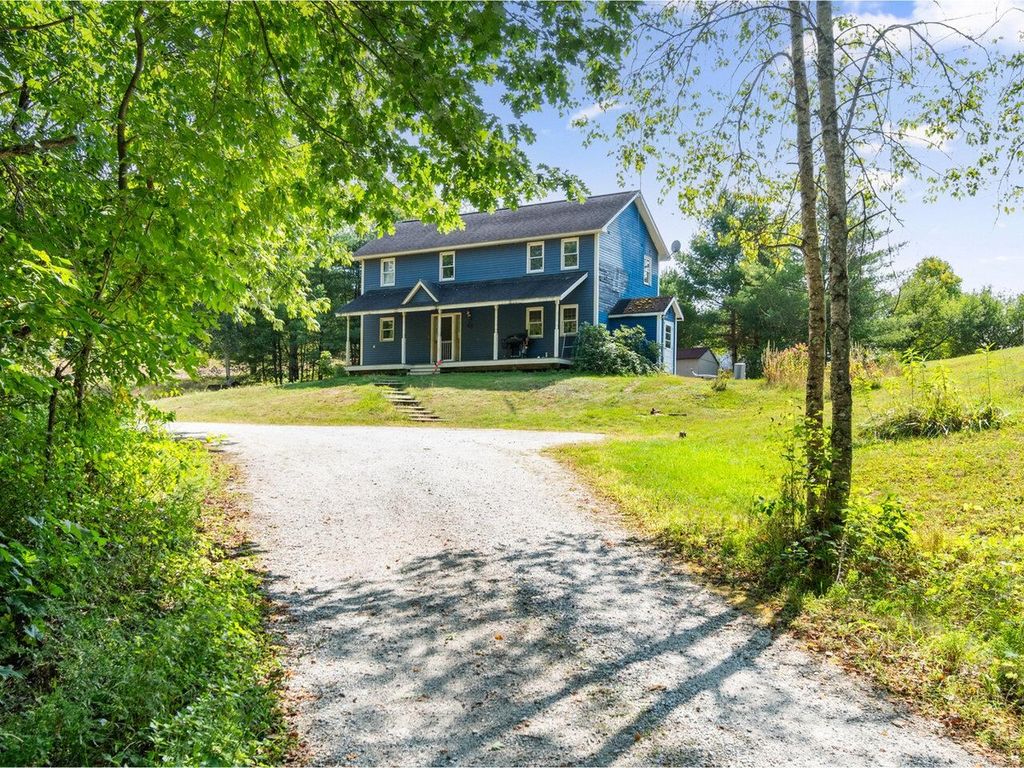 27 Oak Hill Lane, Westford, VT 05494