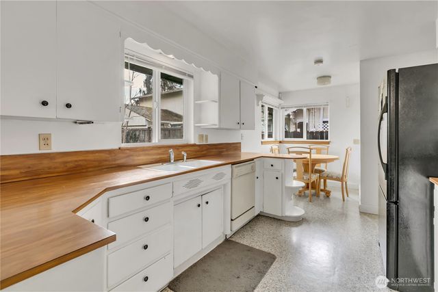 924 7th Avenue NW, Puyallup, WA 98371