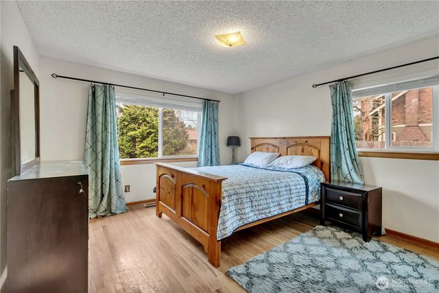 924 7th Avenue NW, Puyallup, WA 98371