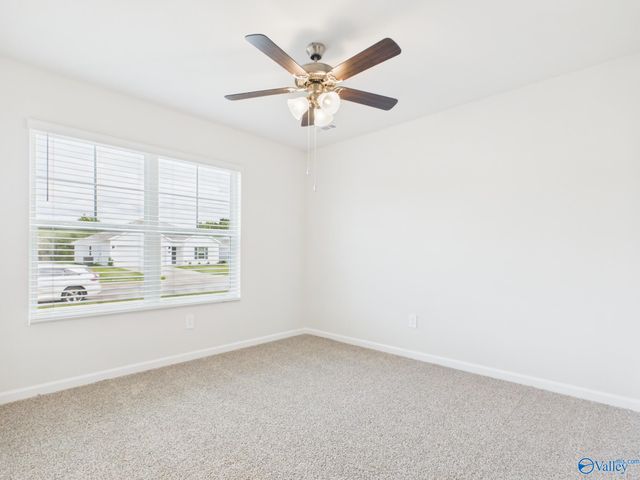 9910 Sequoyah Cove Drive SE, Owens Cross Roads, AL 35763
