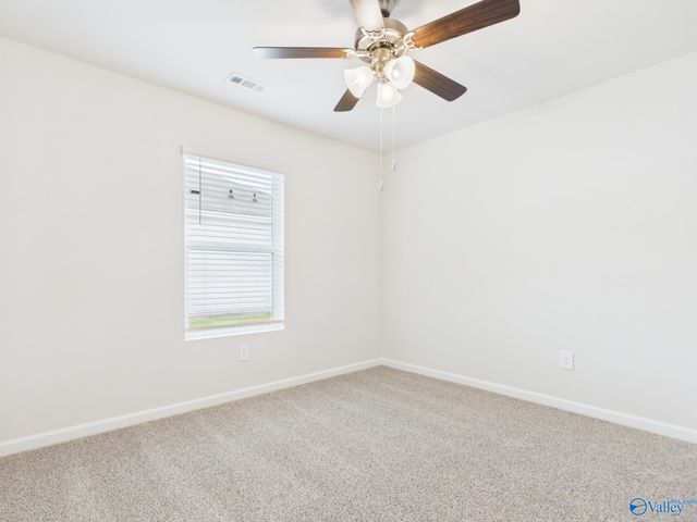 9910 Sequoyah Cove Drive SE, Owens Cross Roads, AL 35763