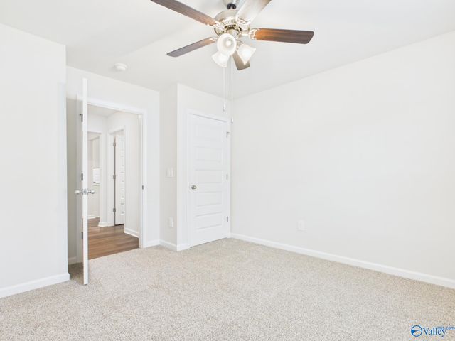 9910 Sequoyah Cove Drive SE, Owens Cross Roads, AL 35763
