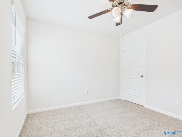 9910 Sequoyah Cove Drive SE, Owens Cross Roads, AL 35763