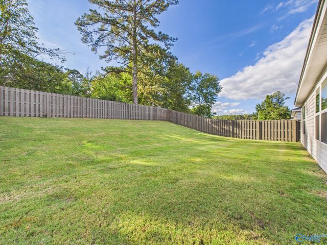 9910 Sequoyah Cove Drive SE, Owens Cross Roads, AL 35763