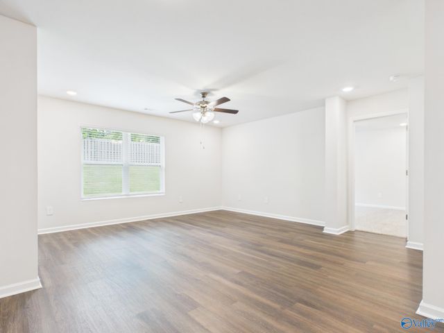 9910 Sequoyah Cove Drive SE, Owens Cross Roads, AL 35763