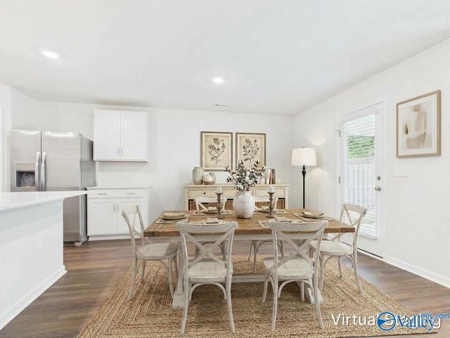 9910 Sequoyah Cove Drive SE, Owens Cross Roads, AL 35763