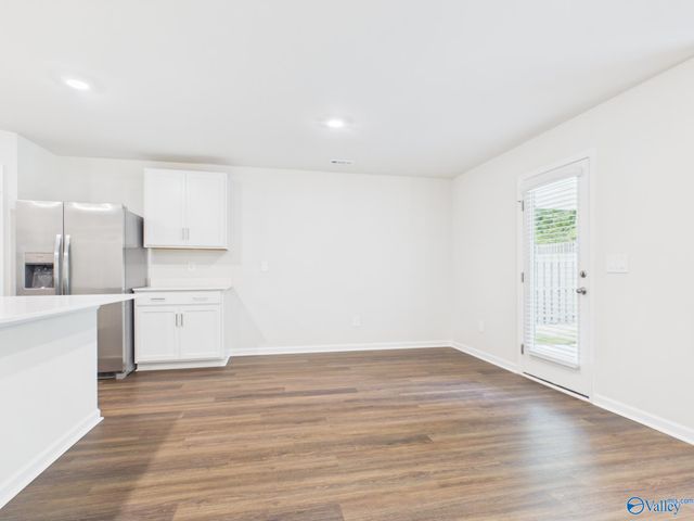 9910 Sequoyah Cove Drive SE, Owens Cross Roads, AL 35763