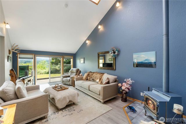 21806 168th Street E, Orting, WA 98360