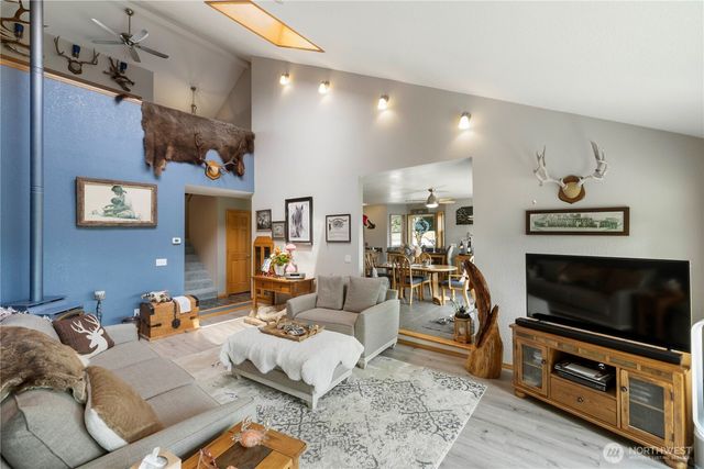 21806 168th Street E, Orting, WA 98360