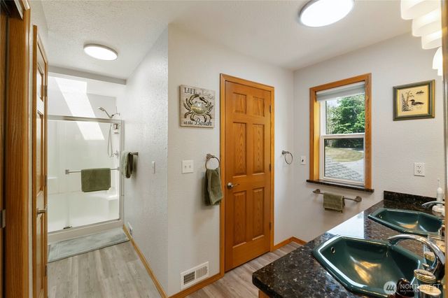 21806 168th Street E, Orting, WA 98360