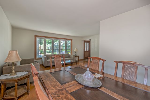 6651 N Oconto Avenue, Chicago, IL 60631