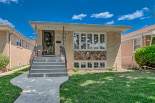 6651 N Oconto Avenue, Chicago, IL 60631