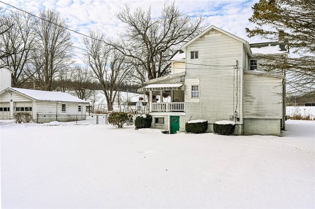 110 Barber Shop Alley, East Huntingdon, PA 15679