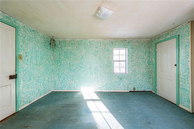 110 Barber Shop Alley, East Huntingdon, PA 15679