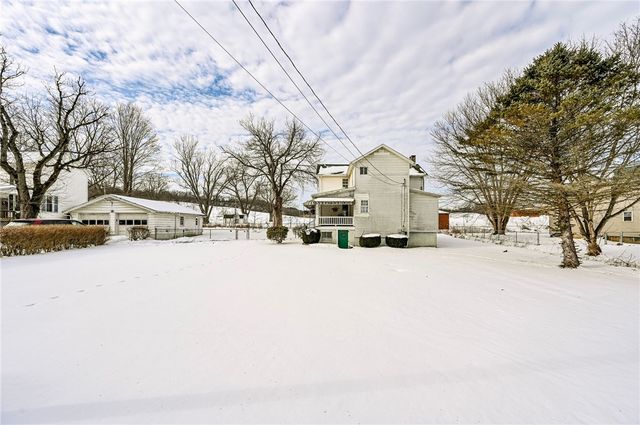 110 Barber Shop Alley, East Huntingdon, PA 15679