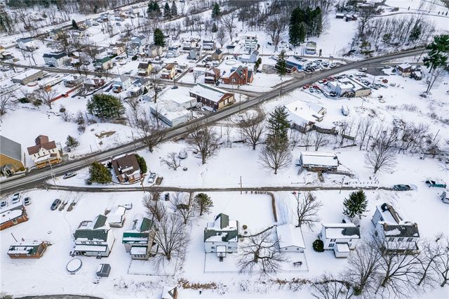 110 Barber Shop Alley, East Huntingdon, PA 15679