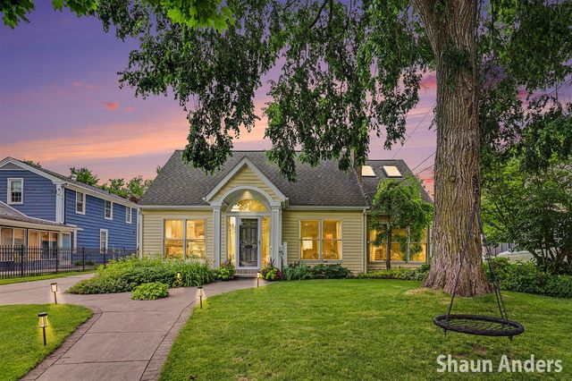 2627 Hall Street, Grand Rapids, MI 49506