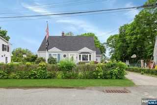 17 Butler Place, Wanaque, NJ 07420