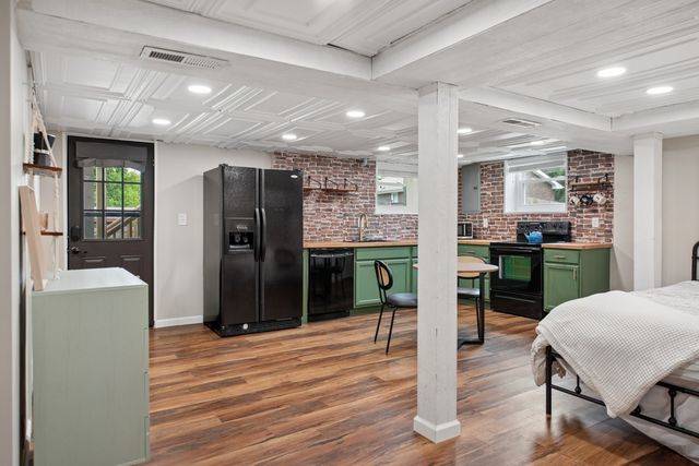 7965 Sawyer Brown Rd, Nashville, TN 37221
