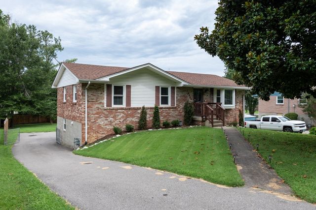 7965 Sawyer Brown Rd, Nashville, TN 37221