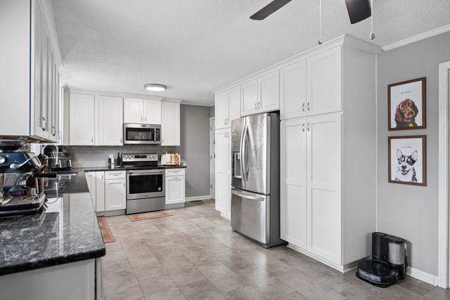 7965 Sawyer Brown Rd, Nashville, TN 37221