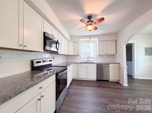 206 Lilly Street, Cherryville, NC 28021